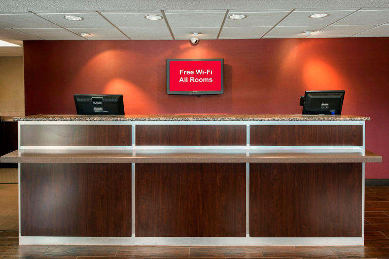 Public Area 2, Red Roof PLUS+ Chicago - Naperville, Dupage