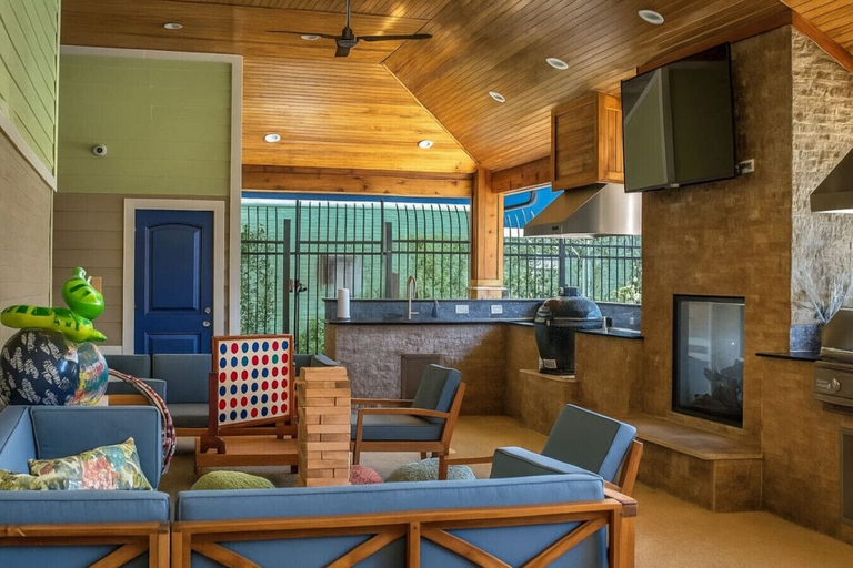 Interior 5, Kingbed, Resort Style Pool, Gym, Neartheheights, Houston
