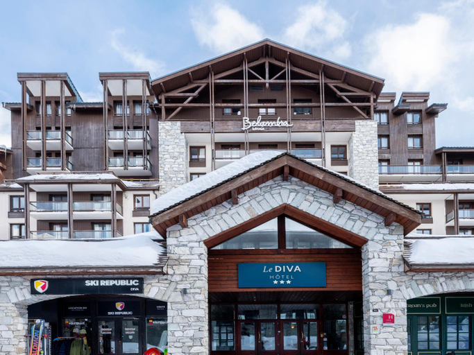 Exterior & Views