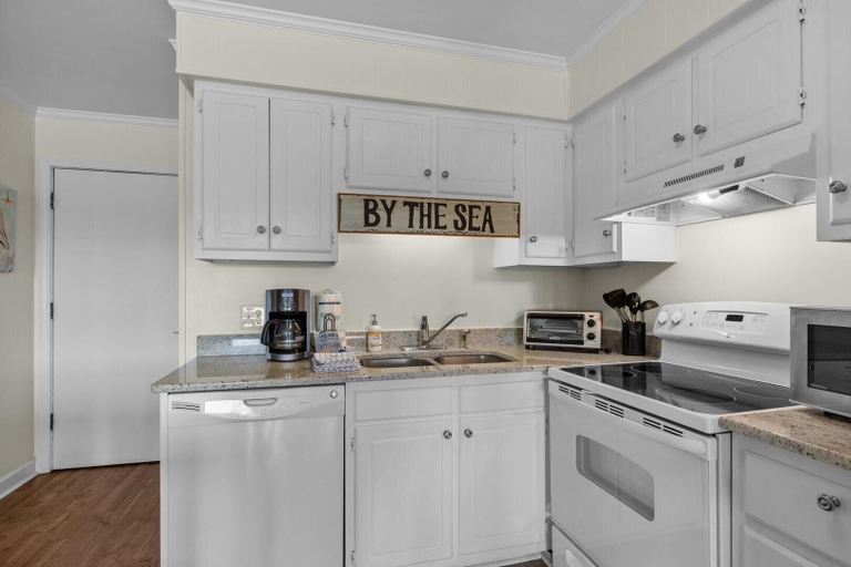 Private kitchen 3, Summer School 2 Bedroom Condo by RedAwning, Carteret