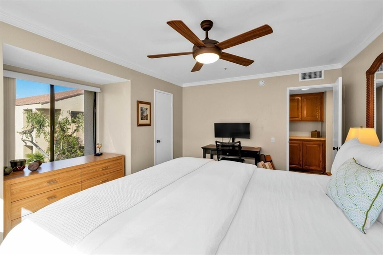 Interior 2, Plaza Villas 571, Riverside
