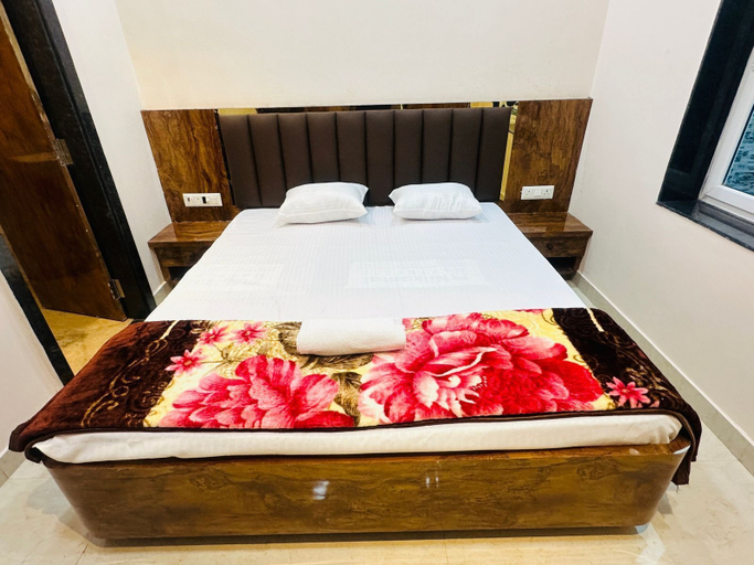 Room 3, Radhe Krishna Homestay, Varanasi