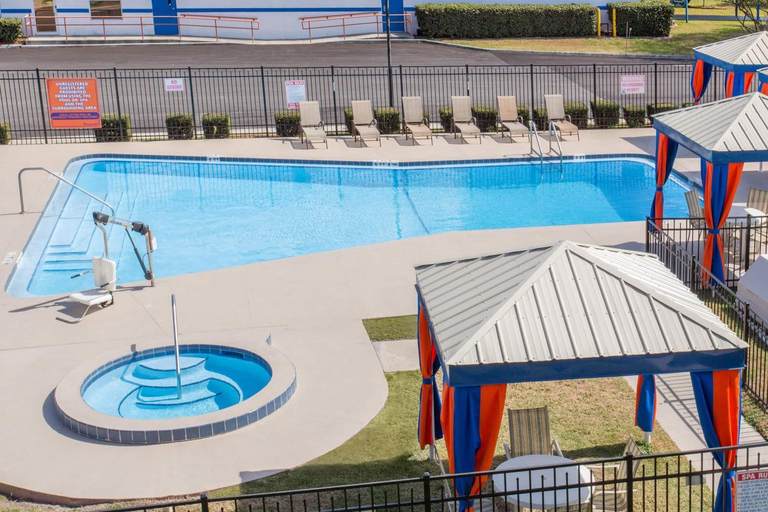Sport & Beauty 5, Howard Johnson by Wyndham Ocala FL I-75, Marion