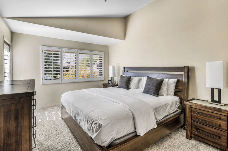 Interior 2, Plaza Villas 554, Riverside