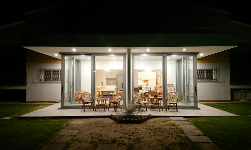 5, Modern villa 200mt from the beach, Udine