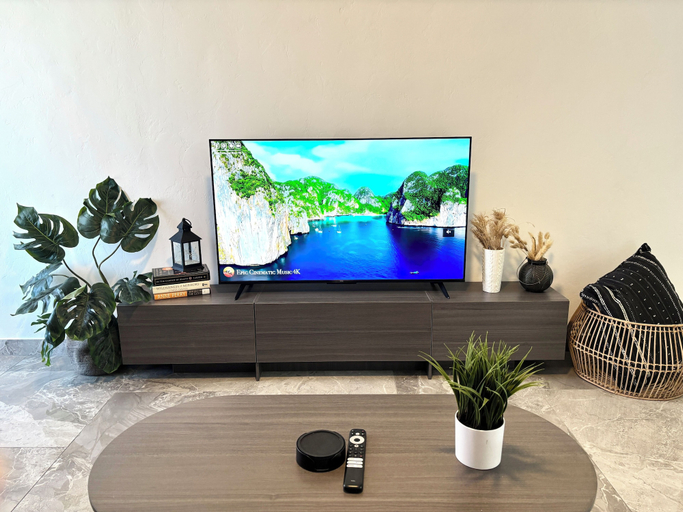 Living area 3, Downtown 1 or 2 Bedroom Stay - Walk to Ferry