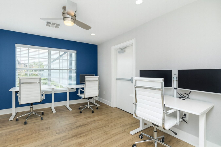 Interior 4, King Bed,pool/gym/bbq@theheights, Longstaydiscount, Houston