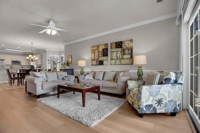 Interior 3, Magnolia Pointe Luster Leaf 4890-301, Horry