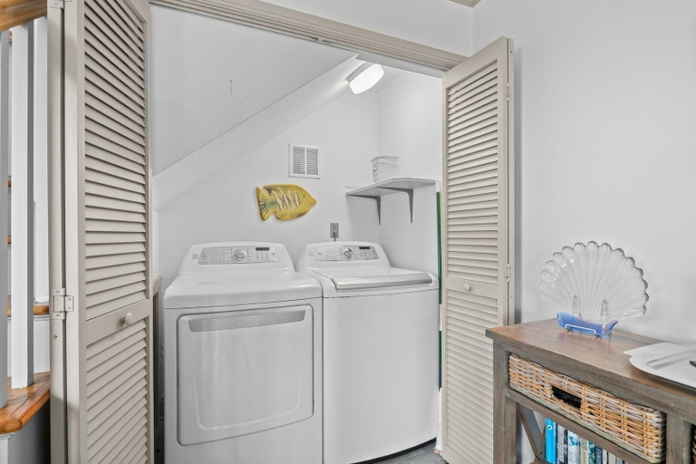 Interior 2, Whispering Oaks 3 Bedroom Home by RedAwning, Carteret