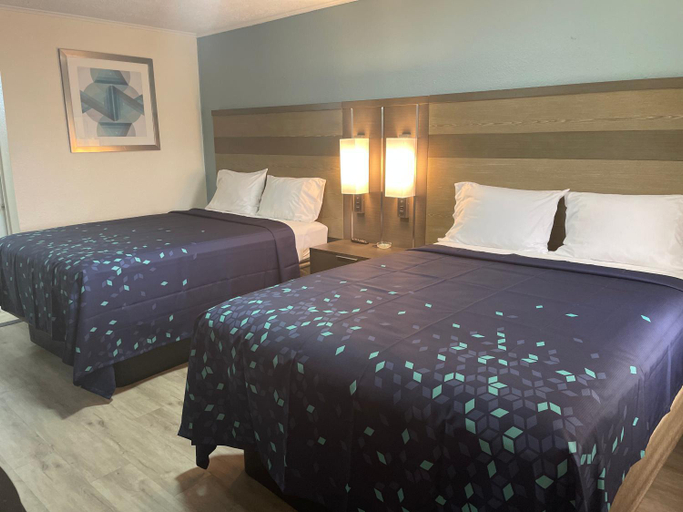 Bedroom 2, Executive Inn & Suites, Jefferson