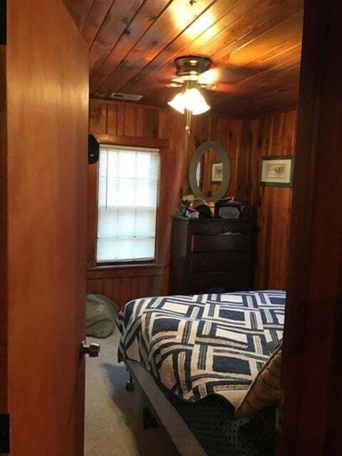 Room 2, Calico Jack's Galley 2 Bedroom Cottage by RedAwning, Dare