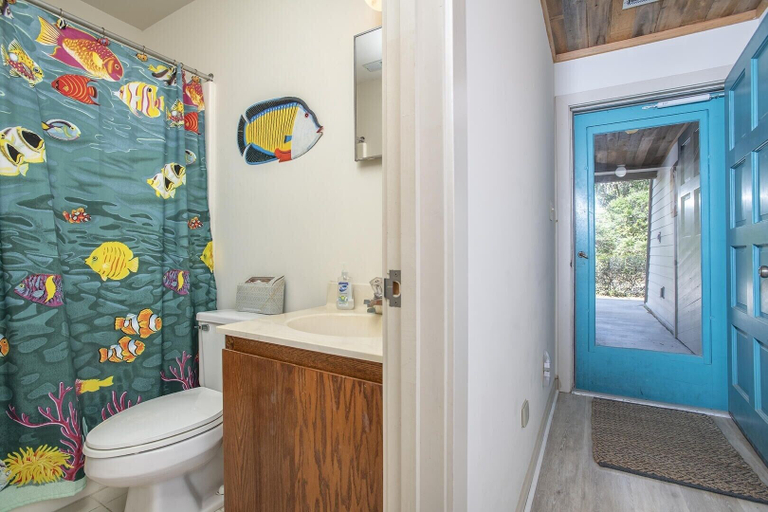 Bathroom 3, Ocean Grove J2 4 Bedroom Condo by RedAwning, Carteret