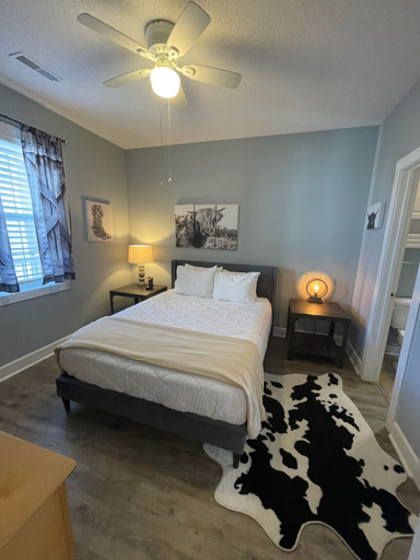 Interior 3, Captains Quarters Bright 2BR Pet-friendly Beach Condo w/ Coastal Decor & Relaxed Vibes, Horry