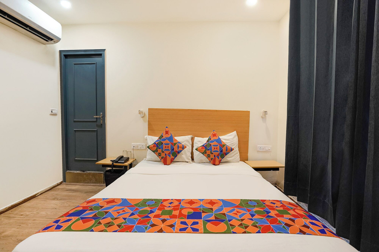 Room 5, Fabhotel Mvr, Gautam Buddha Nagar