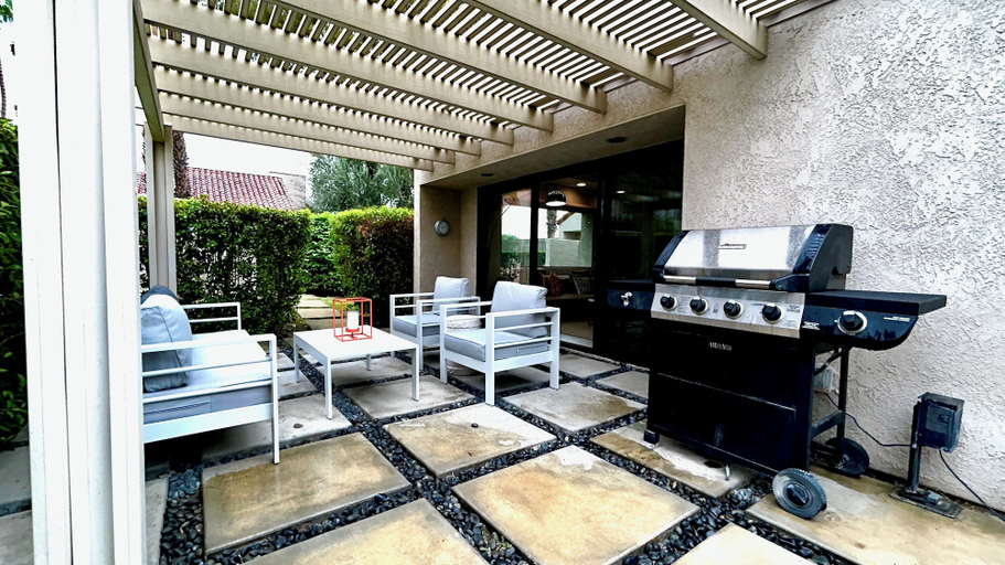 Interior 5, Courtside Contemporary, Riverside