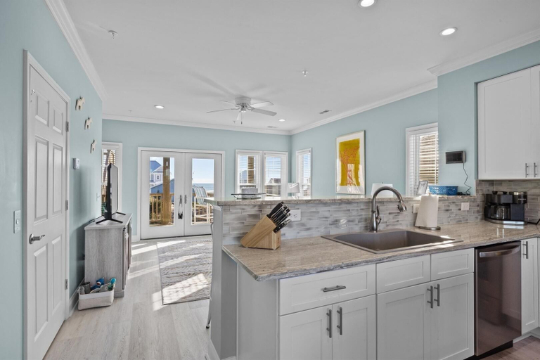 Private kitchen 4, Atlantic Blue 4 Bedroom Townhouse by RedAwning, Carteret