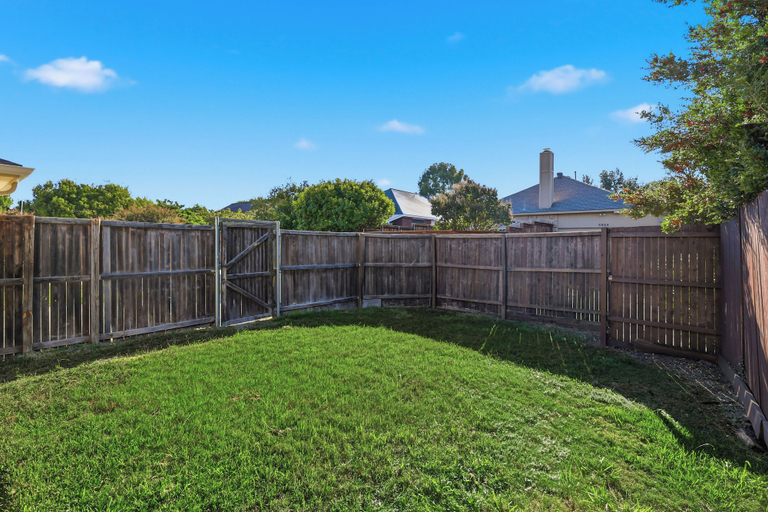Property grounds, Luxe 3B Cozy and 5-Star Stay in Frisco, Collin