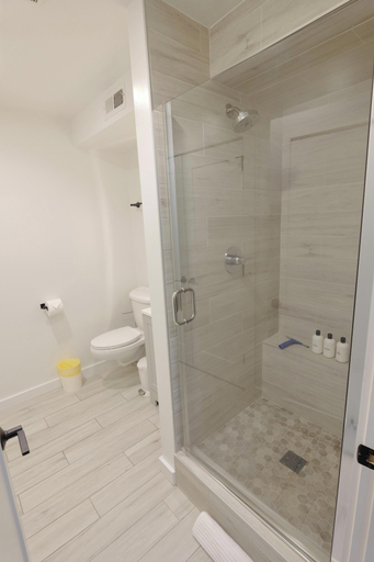 Interior 5, White Brick Retreat - Shaw, Washington D.C.