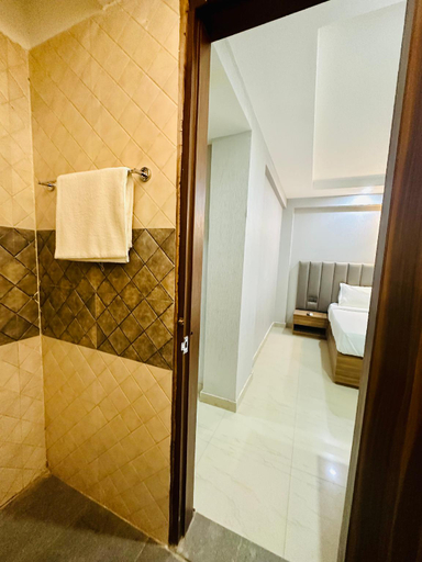Bathroom, HOTEL DM 45- GURGAON CENTRAL, Gurgaon