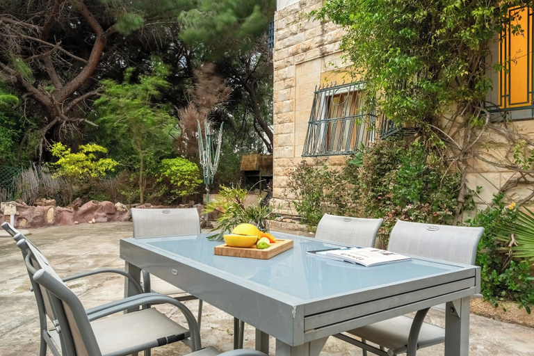 Outdoor dining 2, Historic & Modern Home with Garden