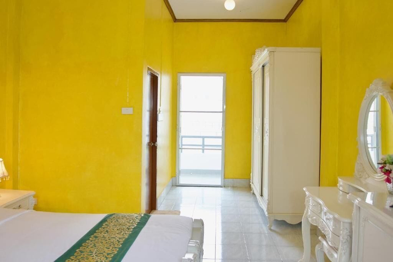 Room 2, Chakrapun Valley, Chon Daen
