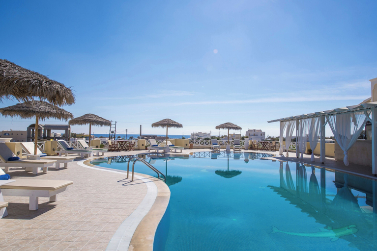 Pool 4, 1-bed Apt at Bella Santorini, Near Perivolos Beach, South Aegean