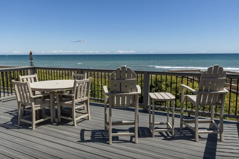 Outdoor dining 2, Oceans 6 4 Bedroom Condo by RedAwning, Carteret