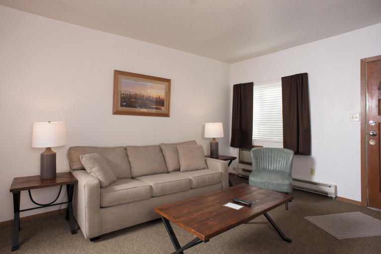 Living area 5, HTR Black Hills, Pennington