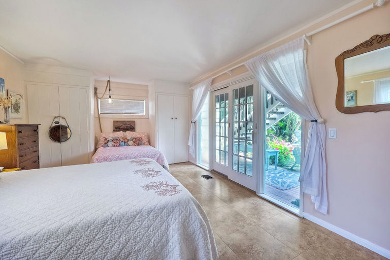 Interior 4, 5051 Shore Drive, San Diego