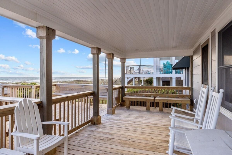 Terrace/patio 4, Sutton Cottage 5 Bedroom Home, Carteret