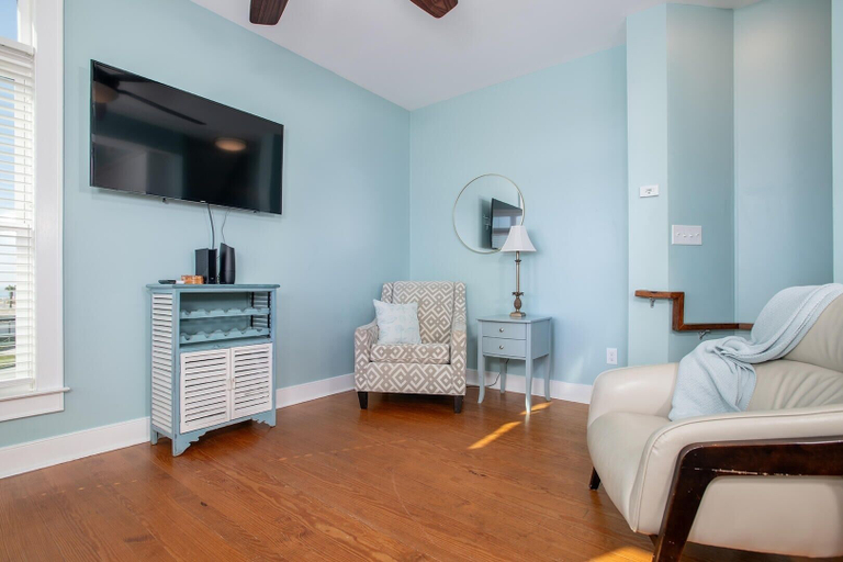 Living area 3, Reef Points Wardroom 2 Bedroom Townhouse, Carteret