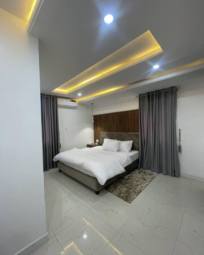 Room 5, Masters Lodge, AbujaMun