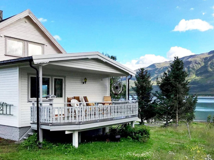 Exterior & Views 2, Seaside Retreat in Lyngen-by Traum, Lyngen
