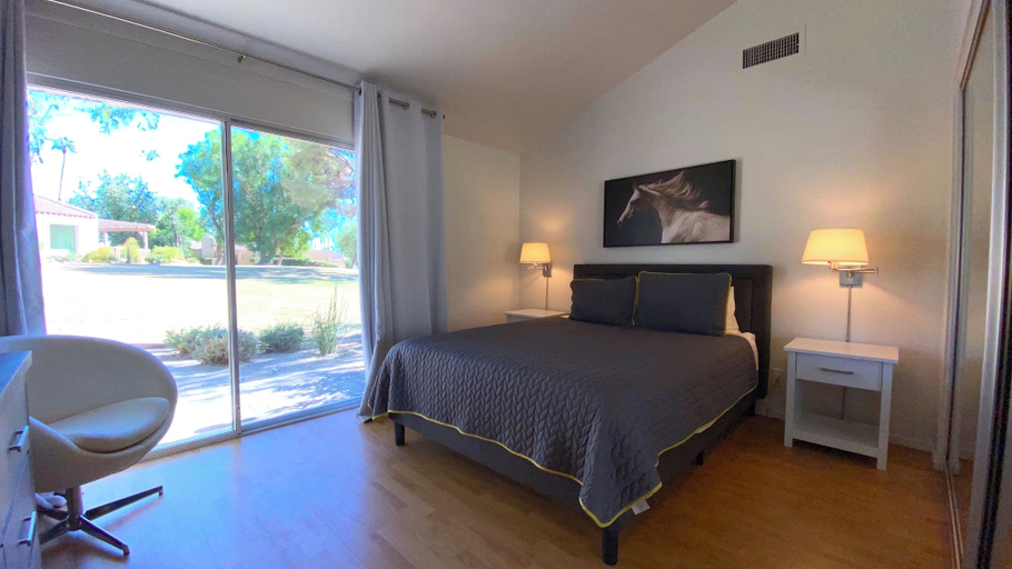 Interior 5, Desert Escape, Riverside