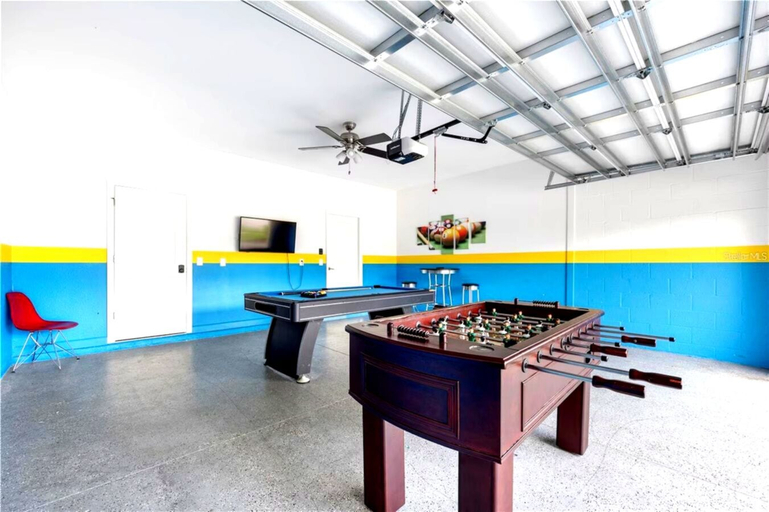 Game room 2, Nine Bedroom Vacation Home ChampionsGate, Osceola