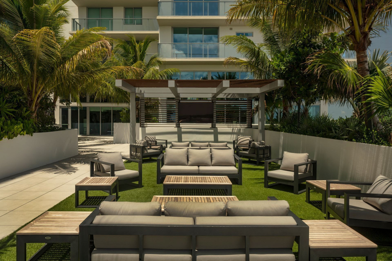 Lounge 2, Landing Furnished Apartments - Naples, FL, Collier