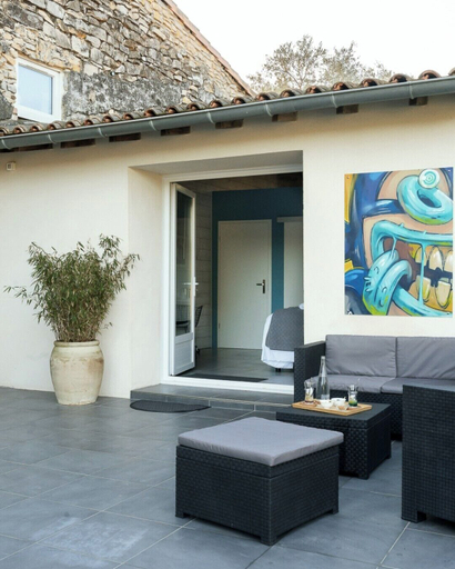 Exterior & Views 2, Le Mas des Oliviers, Gard