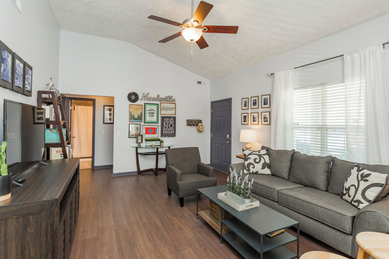 Interior 4, Looby Location- Charming 3br Home 10 min to Downtown!, Davidson