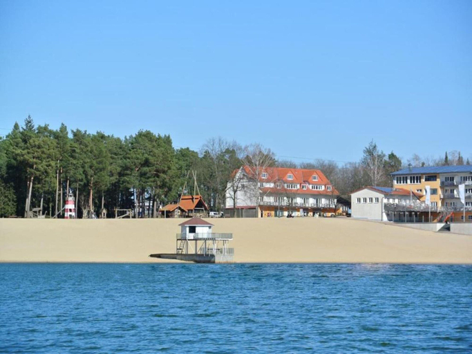 View from property 5, Bernsteinsee Hotel and Ferien Superior Double Room, Gifhorn
