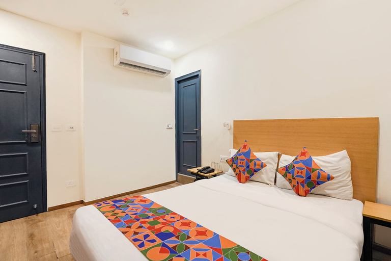 Room 4, Fabhotel Mvr, Gautam Buddha Nagar
