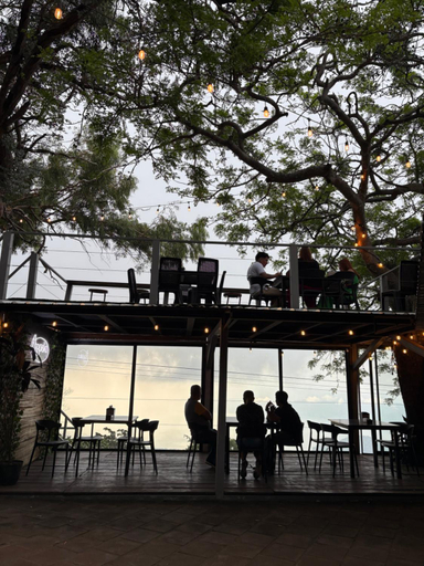 Food & Drinks 4, Bosko cerro verde, Santa Ana