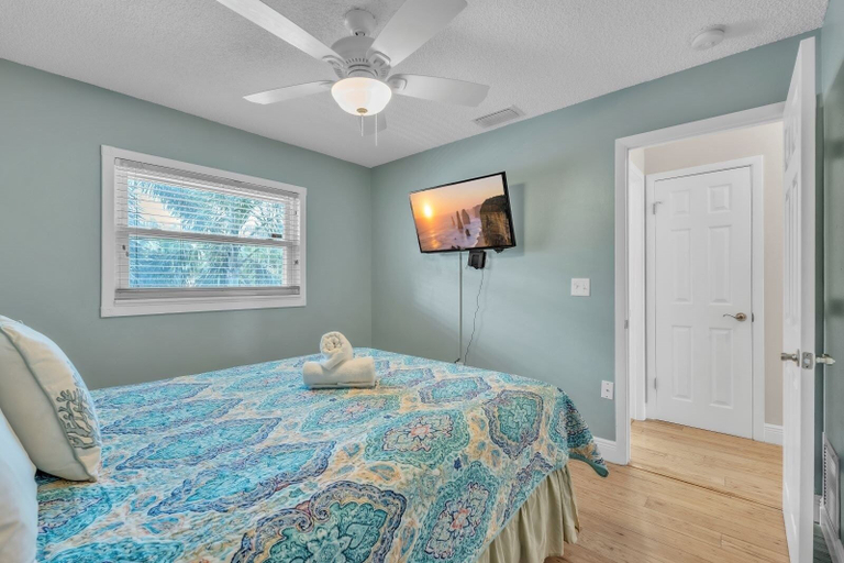 Bedroom 3, 1 Step Closer 2 Bedroom Villa by RedAwning, Manatee