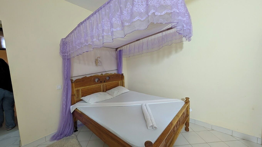 Room 4, Royal Park Hotel Mpeketoni, Lamu West