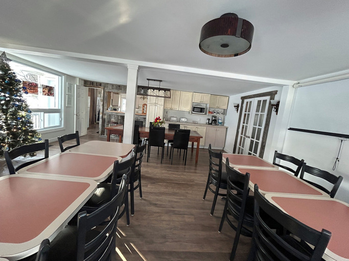 Dining, Auberge Foyer de la Paix, Papineau