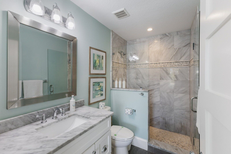Bathroom 4, Emerald Bay managed by Beach Retreats, Manatee