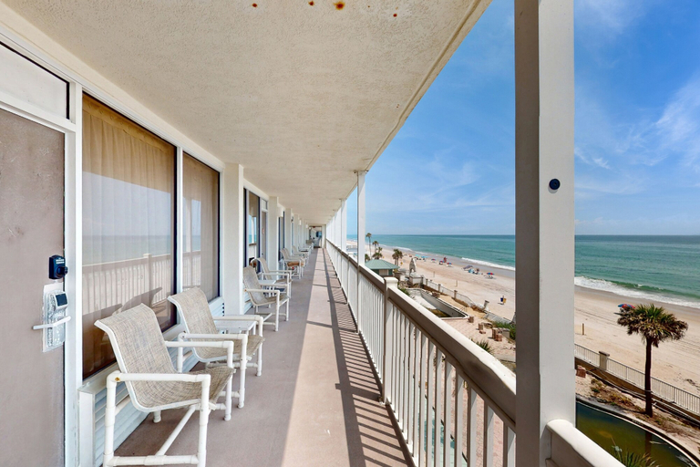 Interior 5, Daytona Beach Resort 406, Volusia