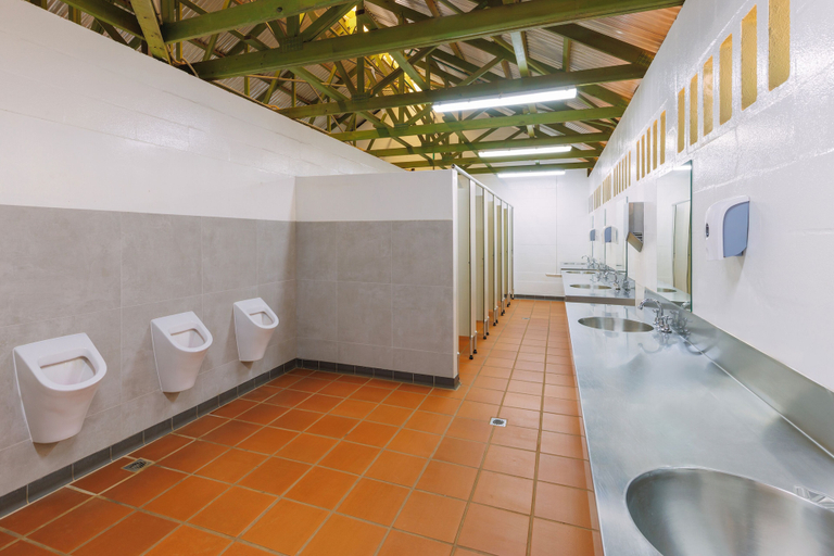 Bathroom, Outback Lodge, Petermann-Simpson