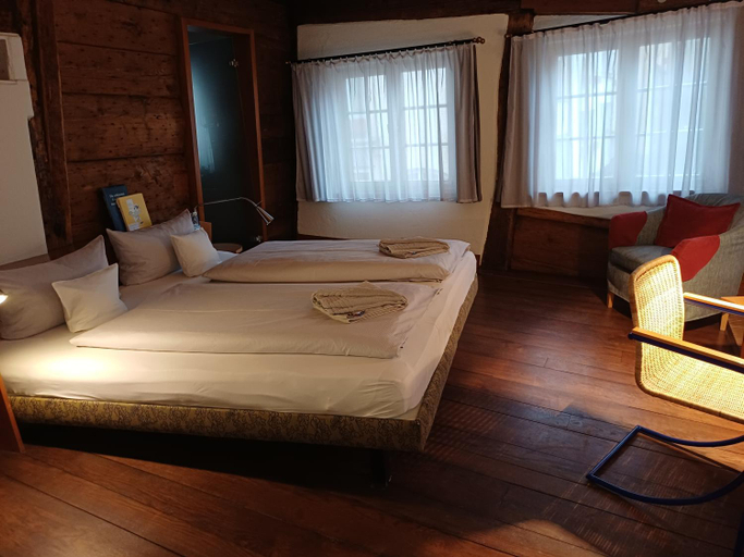 Bedroom 2, Schiefes Haus, Ulm