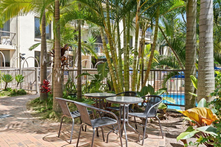 Food & Drinks 4, Aussie Resort, Gold Coast
