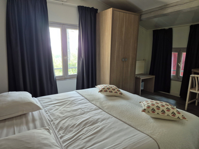 Bedroom 4, Domaine de l’Oustalia, Bouches-du-Rhône